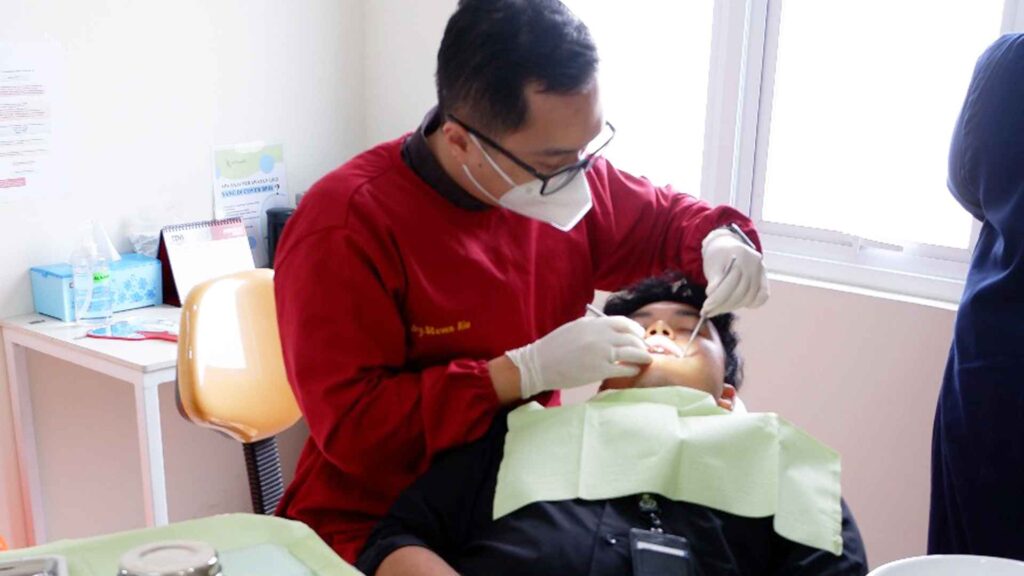 dokter gigi kelapa gading