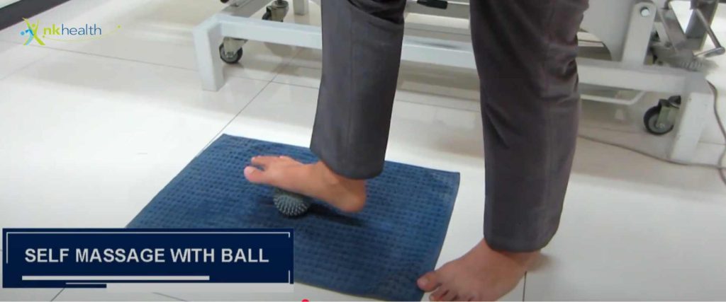 Self Massage with Ball, latihan untuk plantar fasciitis