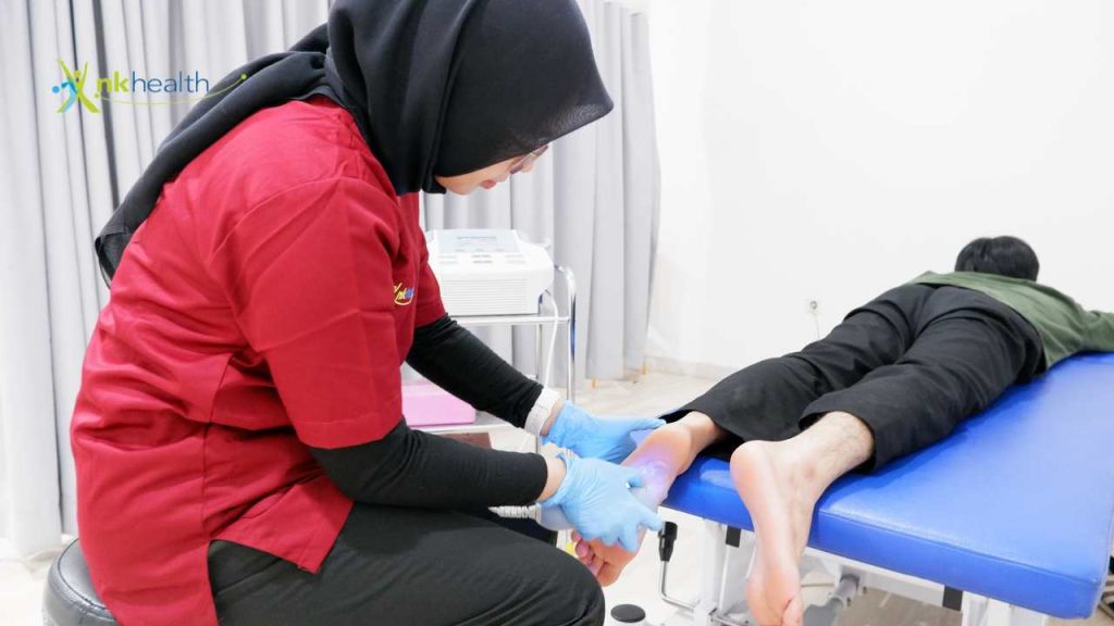 Terapi Plantar Fasciitis​ di Surabaya