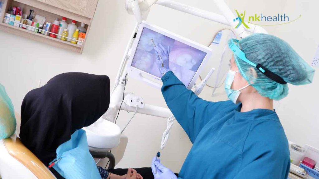 Gigi Palsu Lepas Pasang di Jakarta